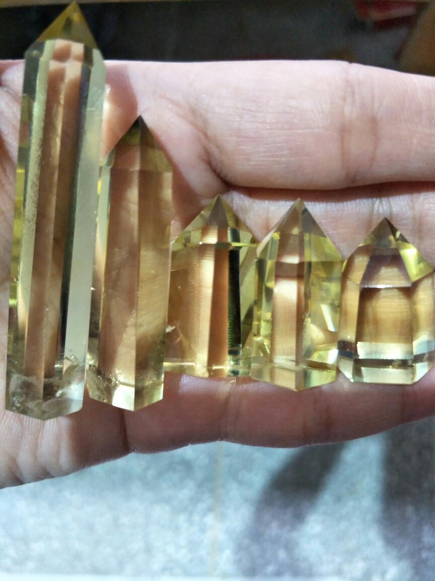 廠家直銷原石打磨黃水晶六棱柱子 裝飾擺件尺寸可定做